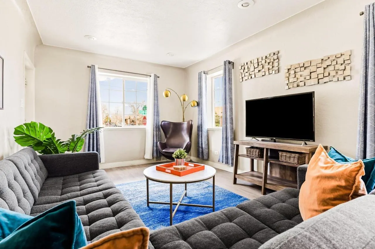Stylish City Retreat - King Beds - Walk To Sloans Lake Denver 0*,  United States