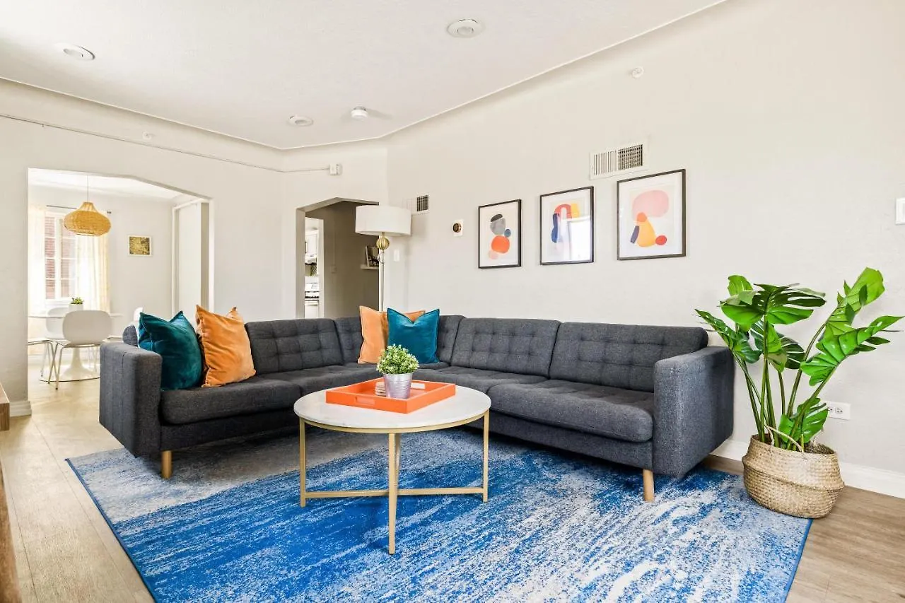 Apartment Stylish City Retreat - King Beds - Walk To Sloans Lake Denver