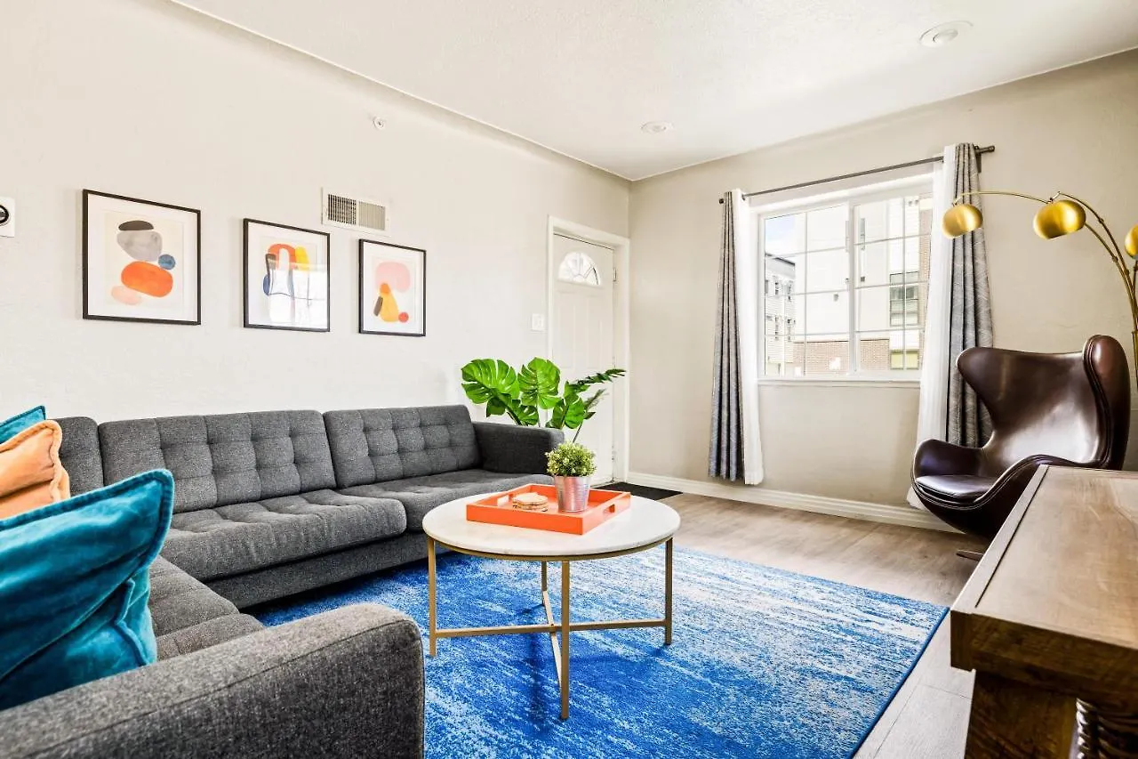 Stylish City Retreat - King Beds - Walk To Sloans Lake Denver 0*,