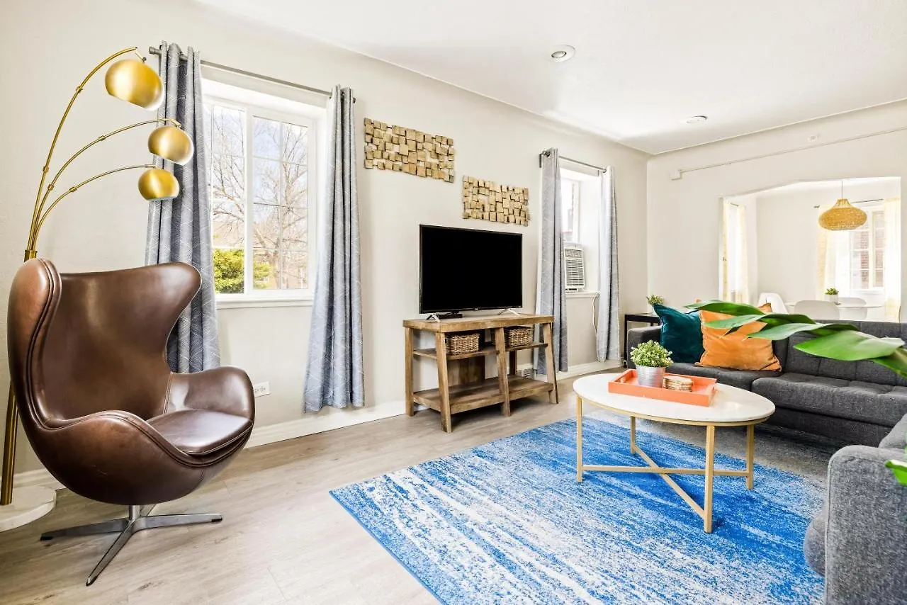 Apartment Stylish City Retreat - King Beds - Walk To Sloans Lake Denver
