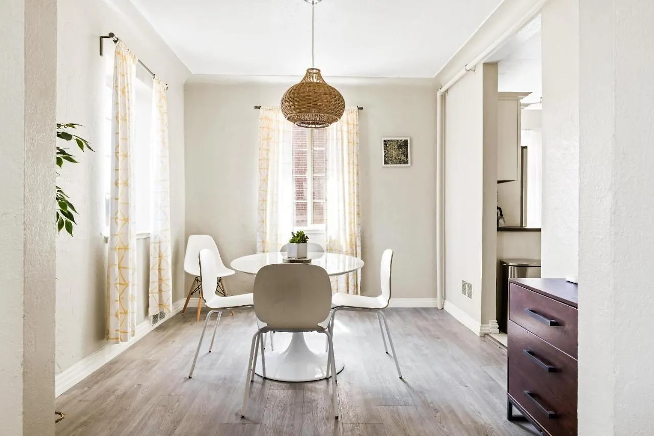 Stylish City Retreat - King Beds - Walk To Sloans Lake Denver