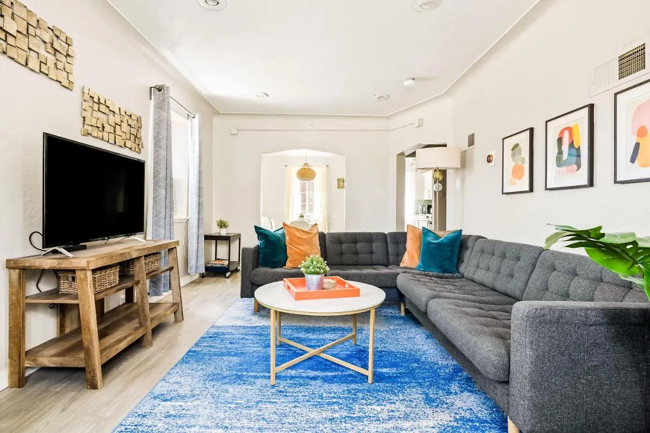 Stylish City Retreat - King Beds - Walk To Sloans Lake DEN USA